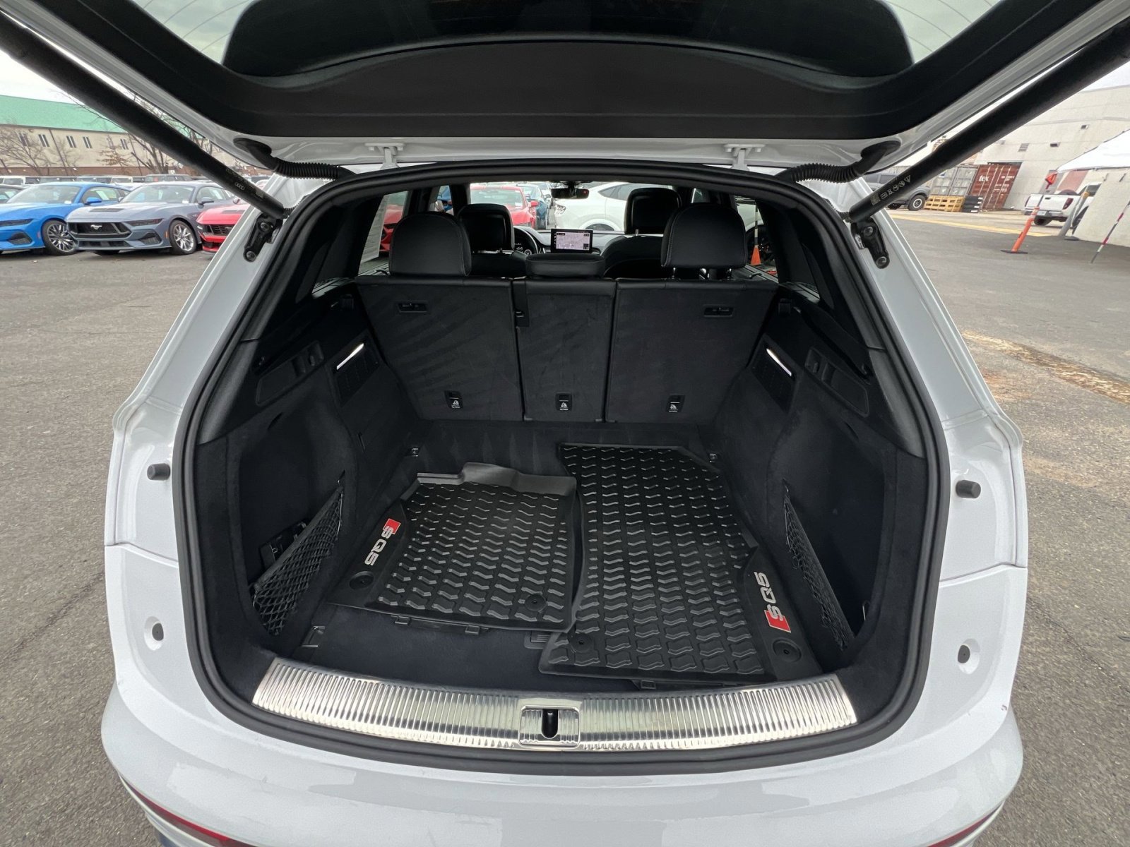 Used 2023 Audi SQ5 Premium Plus w/ Premium Plus Package image 27