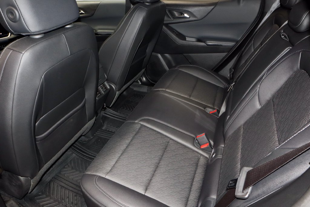 Used 2025 Chevrolet Equinox LT w/ Convenience Package II FWD image 21