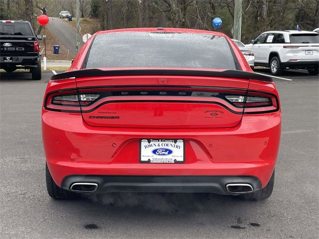 Used 2022 Dodge Charger SXT w/ Blacktop Package image 4