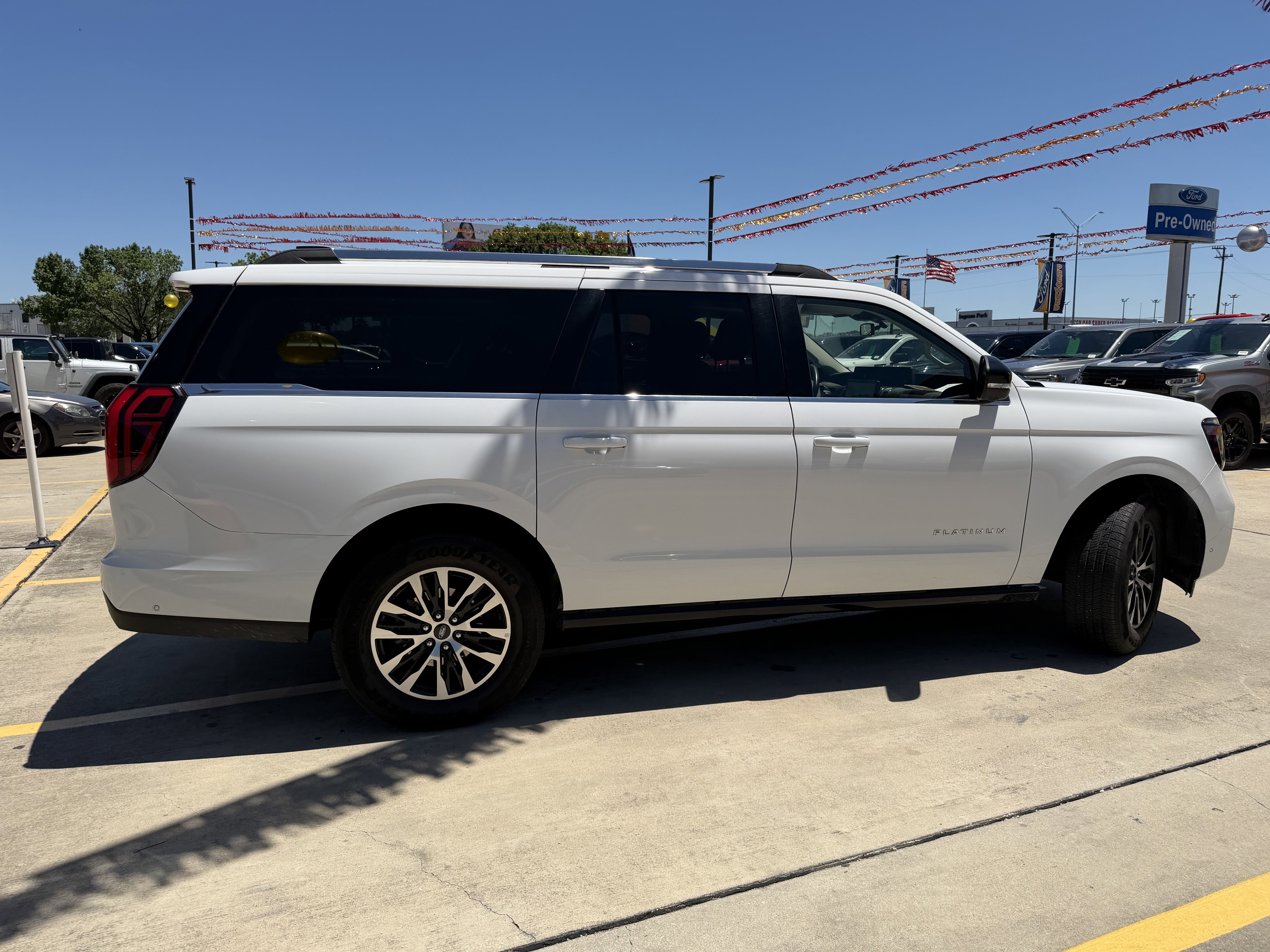 Certified 2025 Ford Expedition Max Platinum AWD/4WD image 5