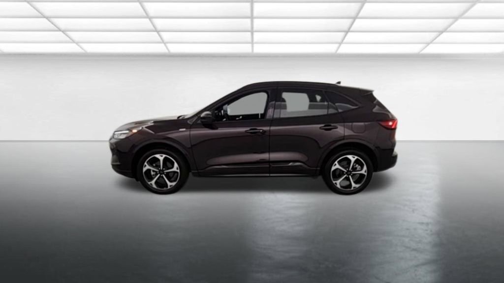 Certified 2023 Ford Escape ST-Line Select w/ Tech Pack #2 image 5