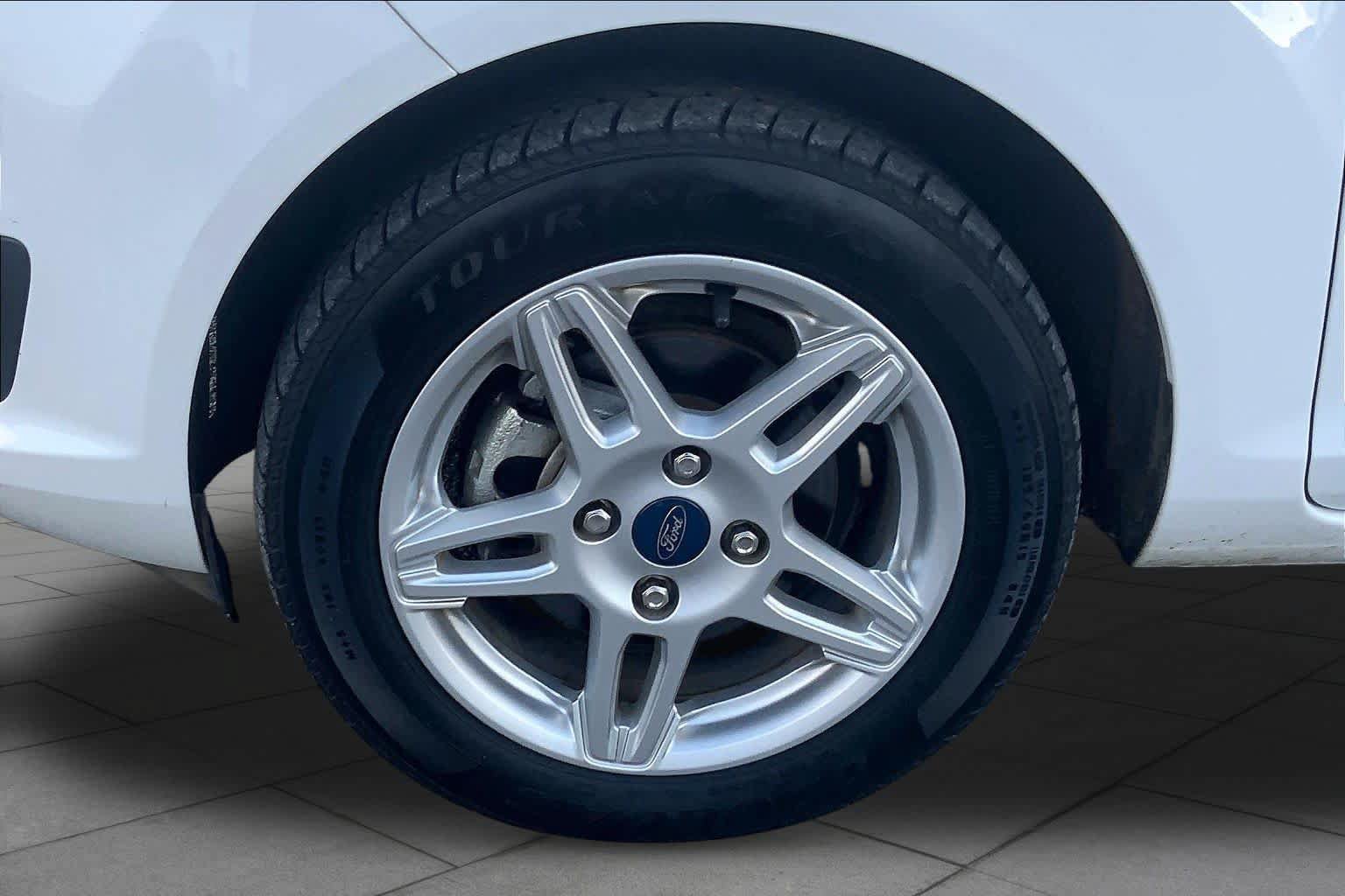 Certified 2019 Ford Fiesta SE FWD image 11