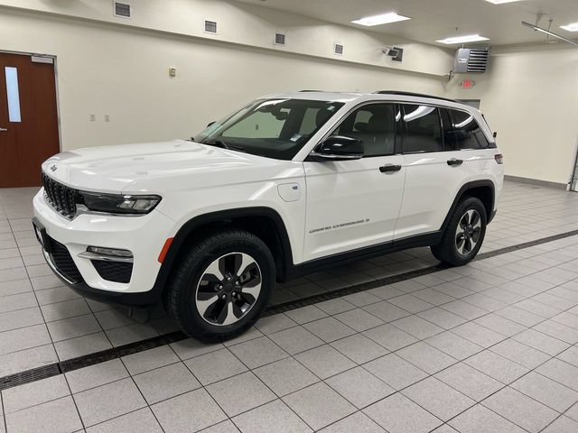 Used 2024 Jeep Grand Cherokee Limited 4xe AWD/4WD image 4