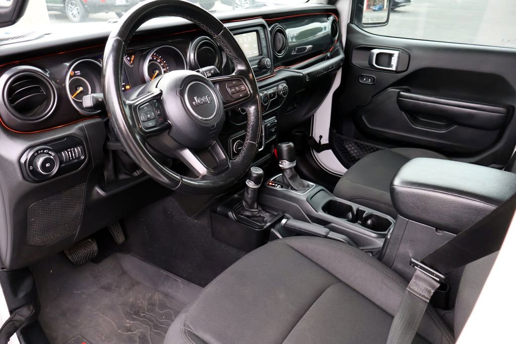 Used 2020 Jeep Wrangler Unlimited Sport AWD/4WD image 3