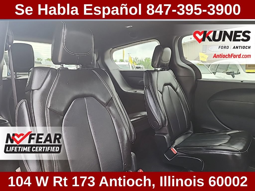 Used 2025 Chrysler Pacifica Select FWD image 49