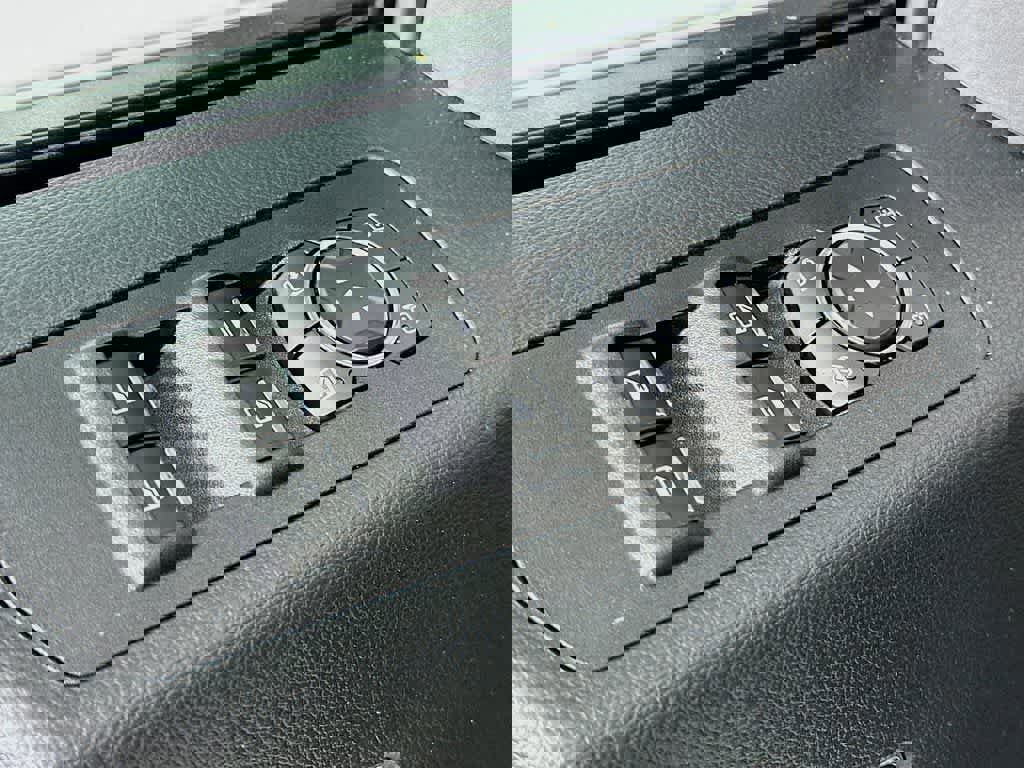 Certified 2020 Ford F150 Platinum w/ Equipment Group 701A Luxury image 29