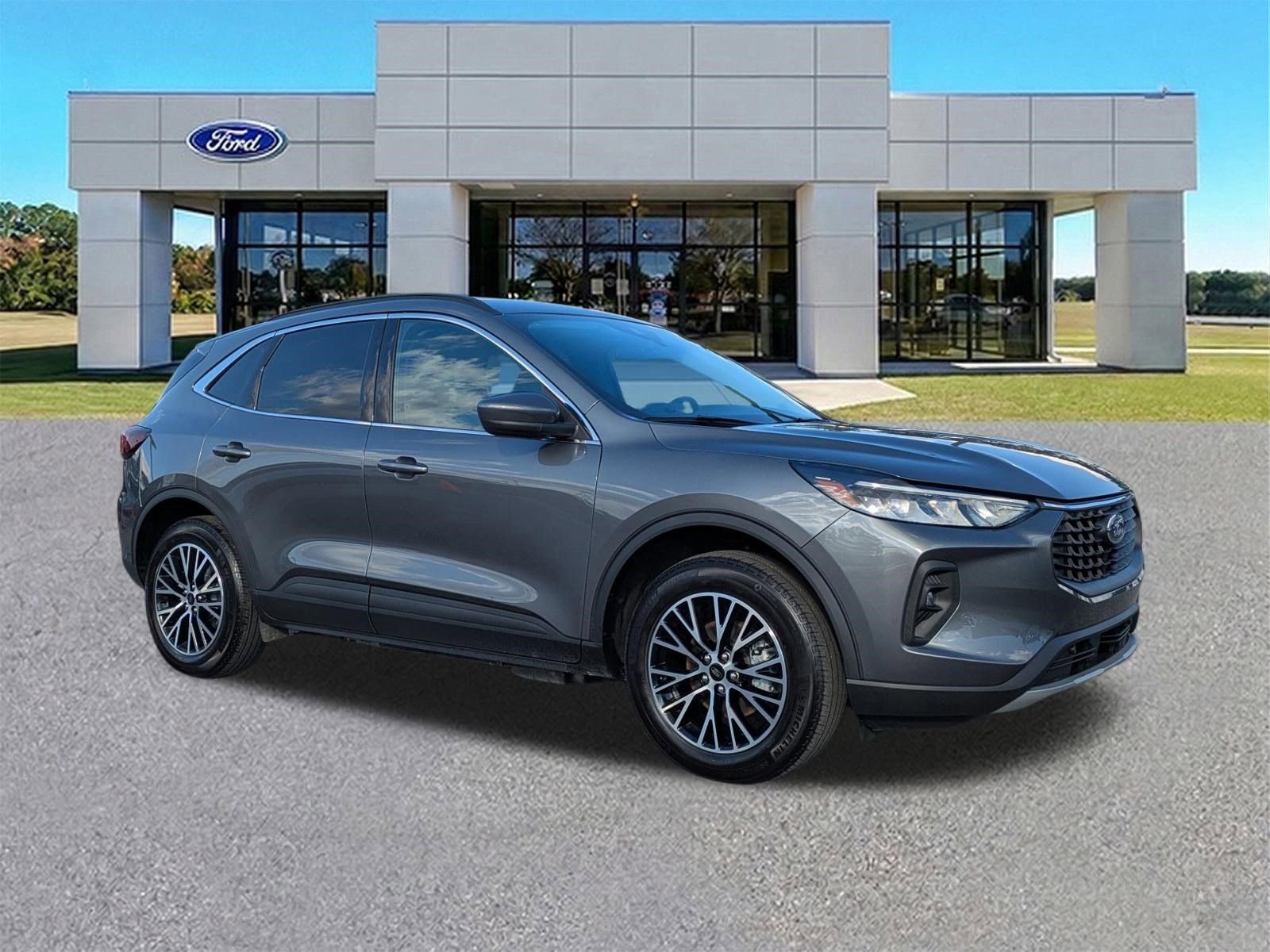 Certified 2025 Ford Escape SE FWD image 8