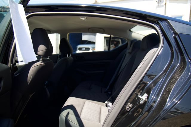 Used 2025 Nissan Altima 2.5 SV FWD image 22