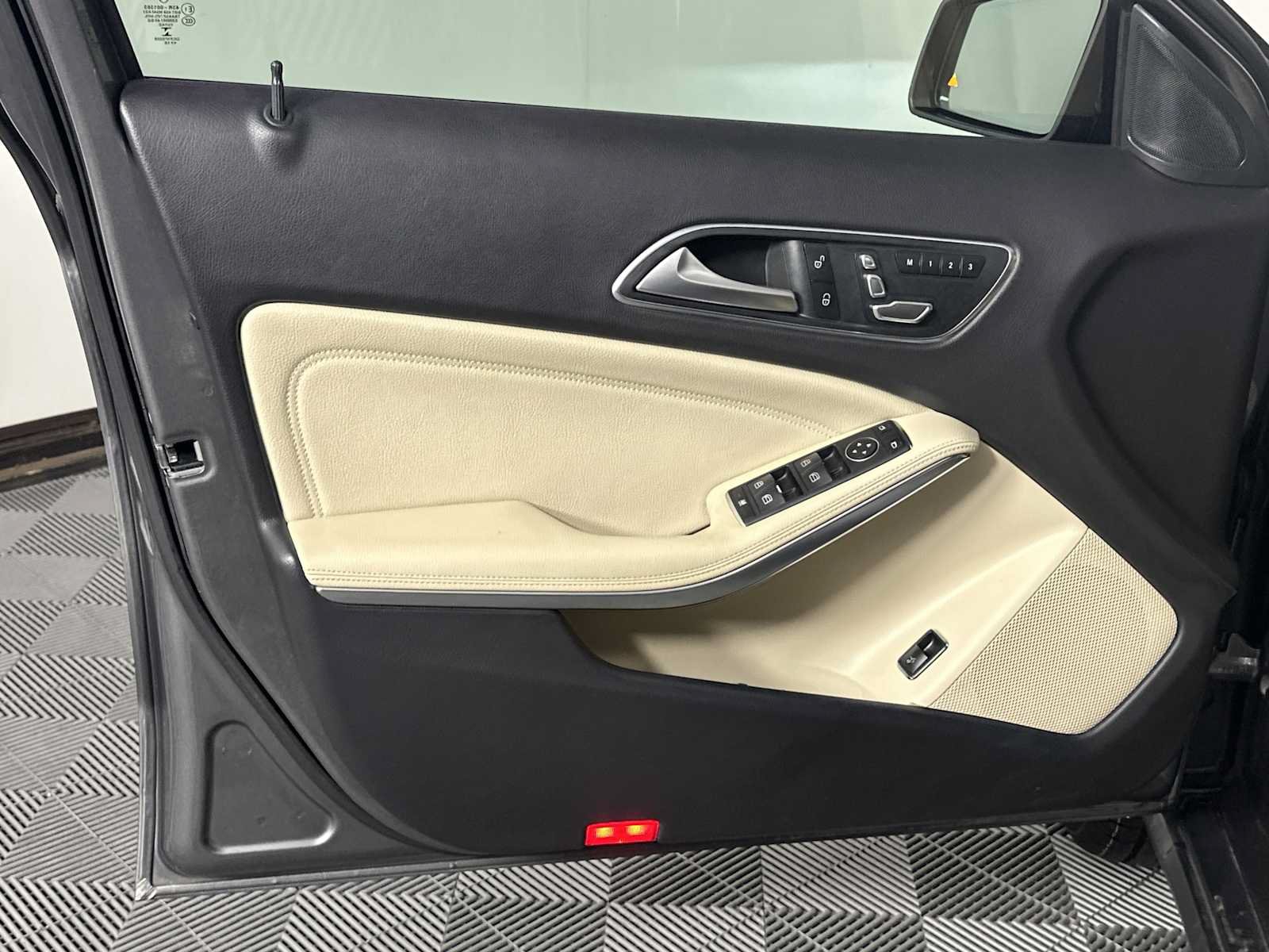 Used 2019 Mercedes-Benz GLA 250 image 14