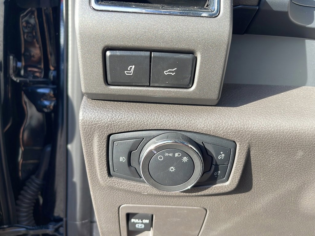 Certified 2021 Ford Expedition XLT image 31