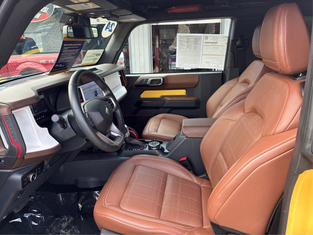 Certified 2024 Ford Bronco Heritage Edition AWD/4WD image 9