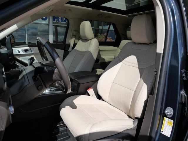 Certified 2022 Ford Explorer Platinum w/ Equipment Group 601A AWD/4WD image 10
