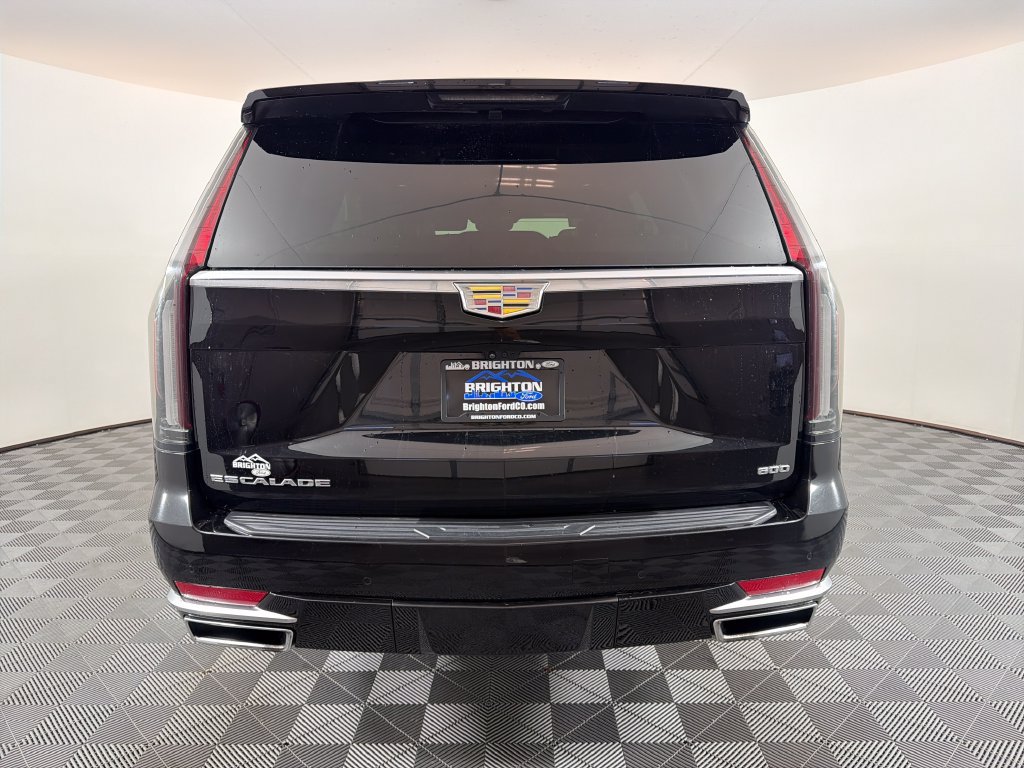 Used 2024 Cadillac Escalade Premium Luxury AWD/4WD image 4