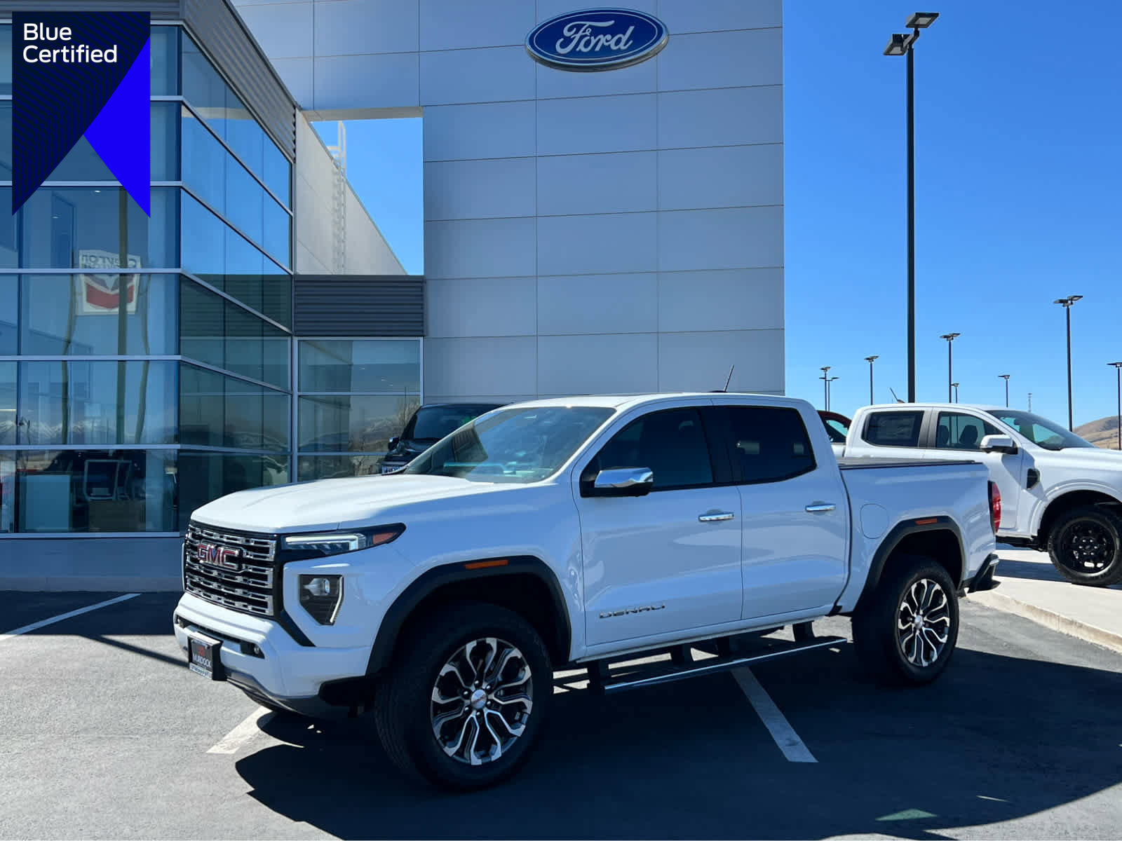 Used 2023 GMC Canyon Denali image 1