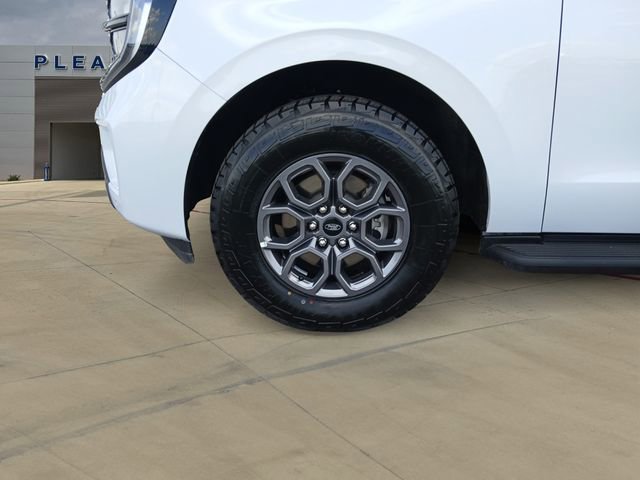 Certified 2025 Ford Expedition Active AWD/4WD image 14