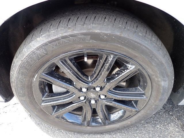 Certified 2022 Ford Edge ST-Line image 9