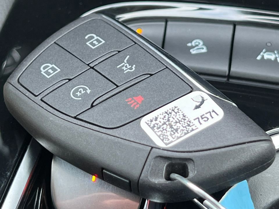 Used 2023 Buick Envision Essence w/ Technology Package I image 37