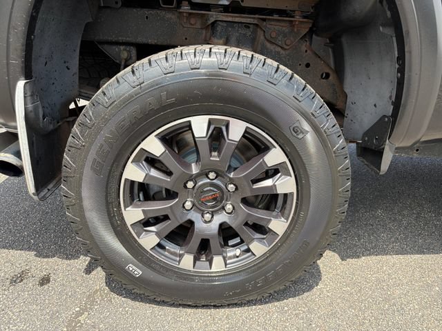 Used 2020 Nissan Titan PRO-4X w/ Pro-4x Convenience Package AWD/4WD image 17