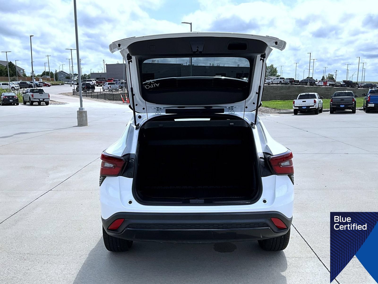 Used 2025 Chevrolet Trax RS w/ Driver Confidence Package FWD image 23