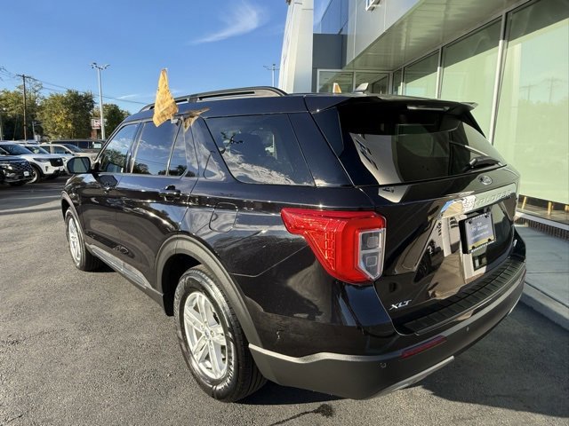 Certified 2022 Ford Explorer XLT w/ Equipment Group 202A image 4