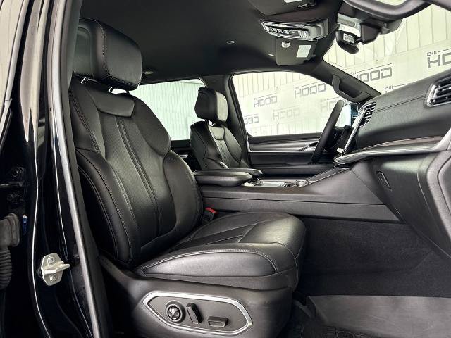 Used 2024 Jeep Wagoneer Series II w/ Flexible Seating Group RWD image 8