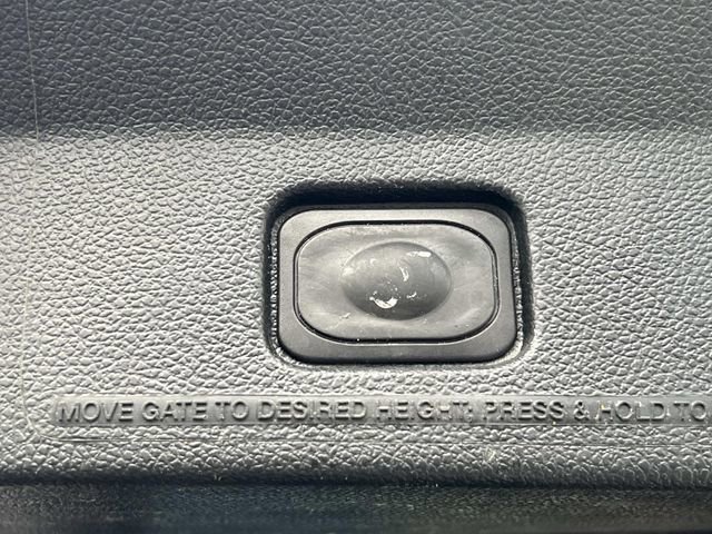 Certified 2018 Ford Explorer XLT w/ Equipment Group 202A image 13