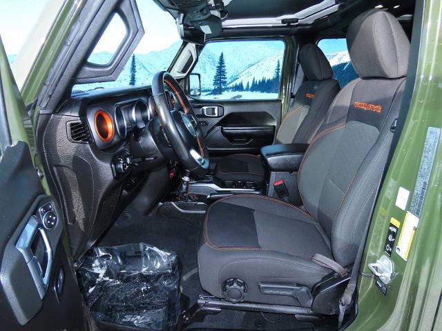 Used 2023 Jeep Gladiator Mojave w/ Cold Weather Group image 16