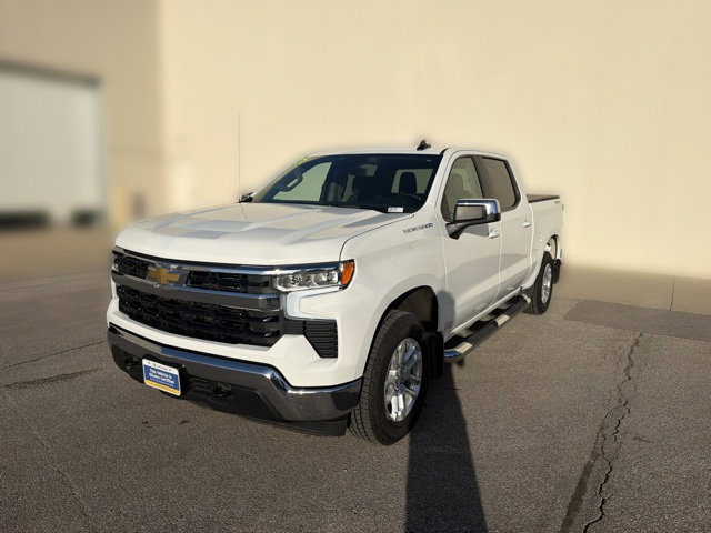 Used 2025 Chevrolet Silverado 1500 LT AWD/4WD image 12
