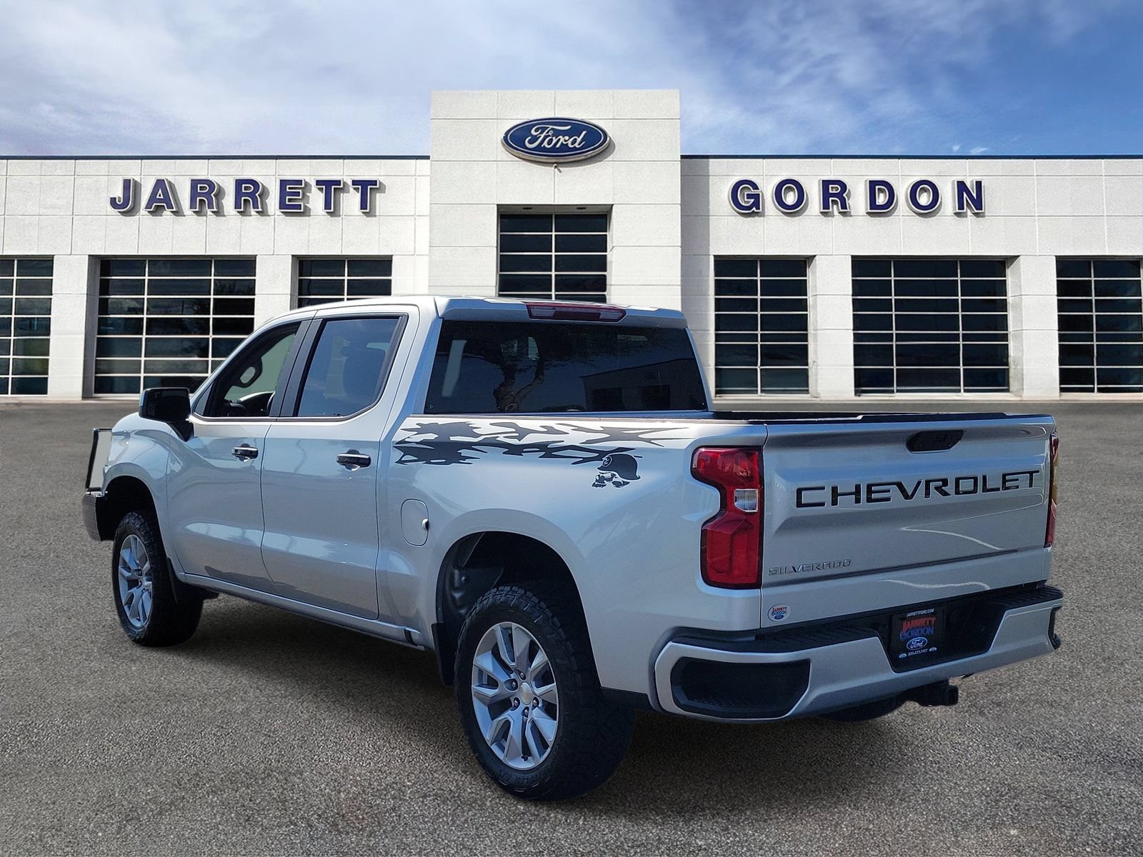 Used 2022 Chevrolet Silverado 1500 Custom AWD/4WD image 3
