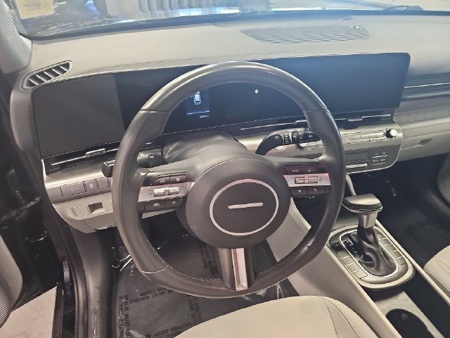 Used 2025 Hyundai Kona SEL FWD image 16