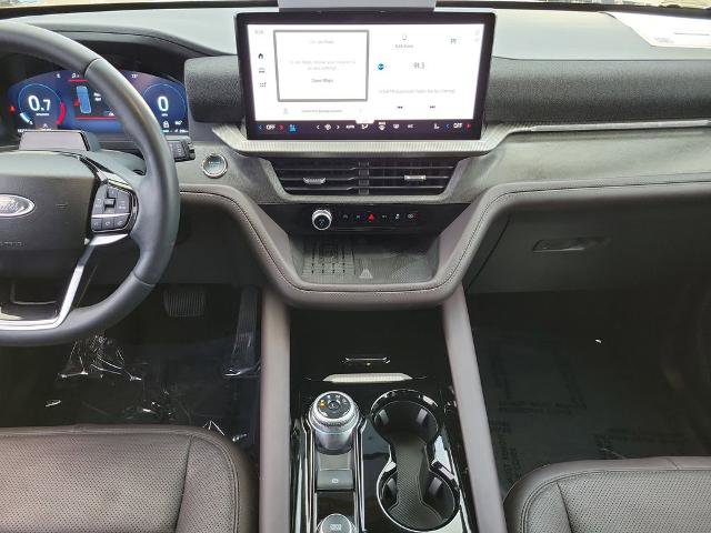 Certified 2025 Ford Explorer Platinum w/ Ultimate Package image 21