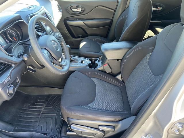 Used 2020 Jeep Cherokee Latitude image 16