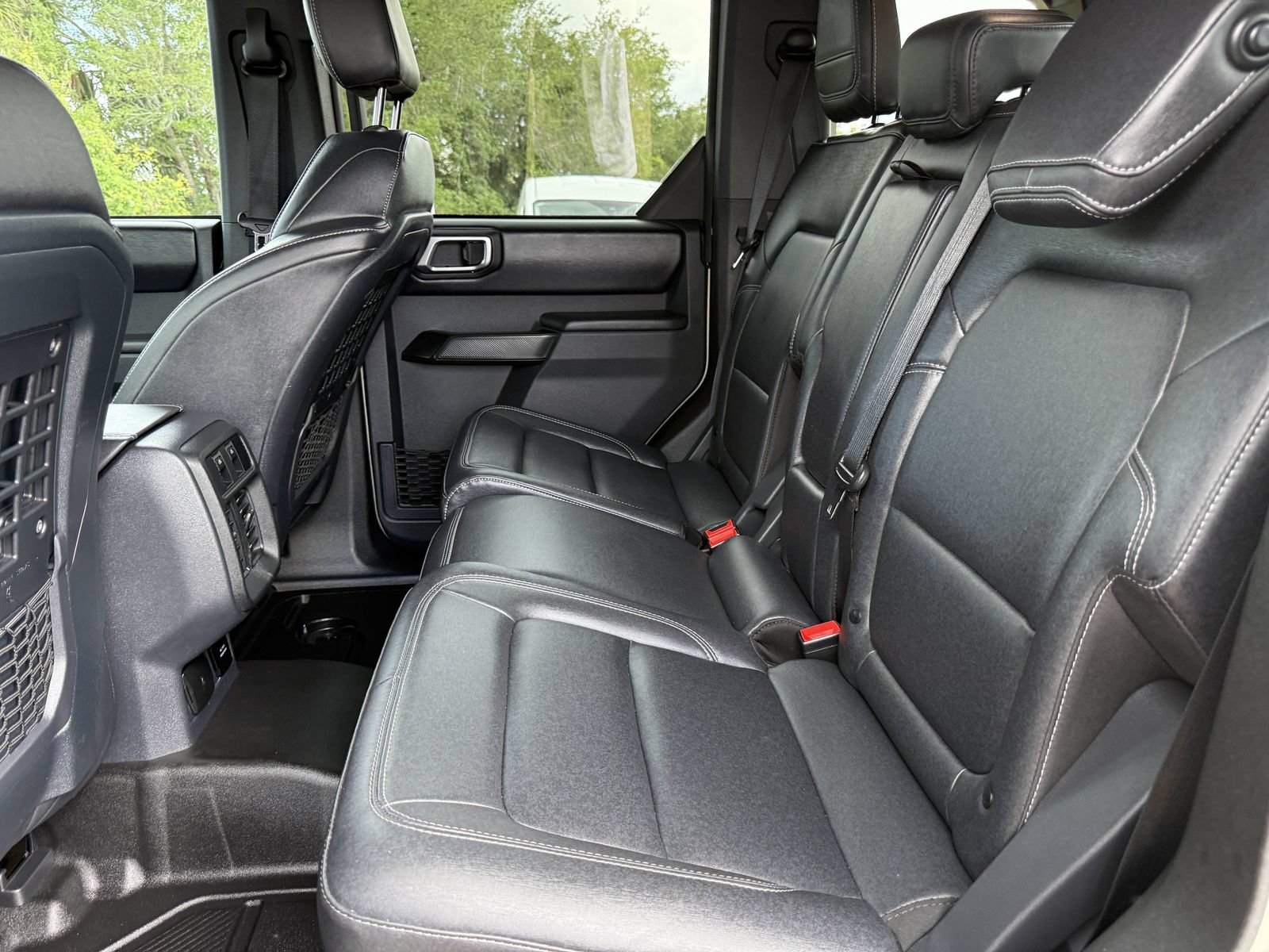 Certified 2025 Ford Bronco Badlands AWD/4WD image 19