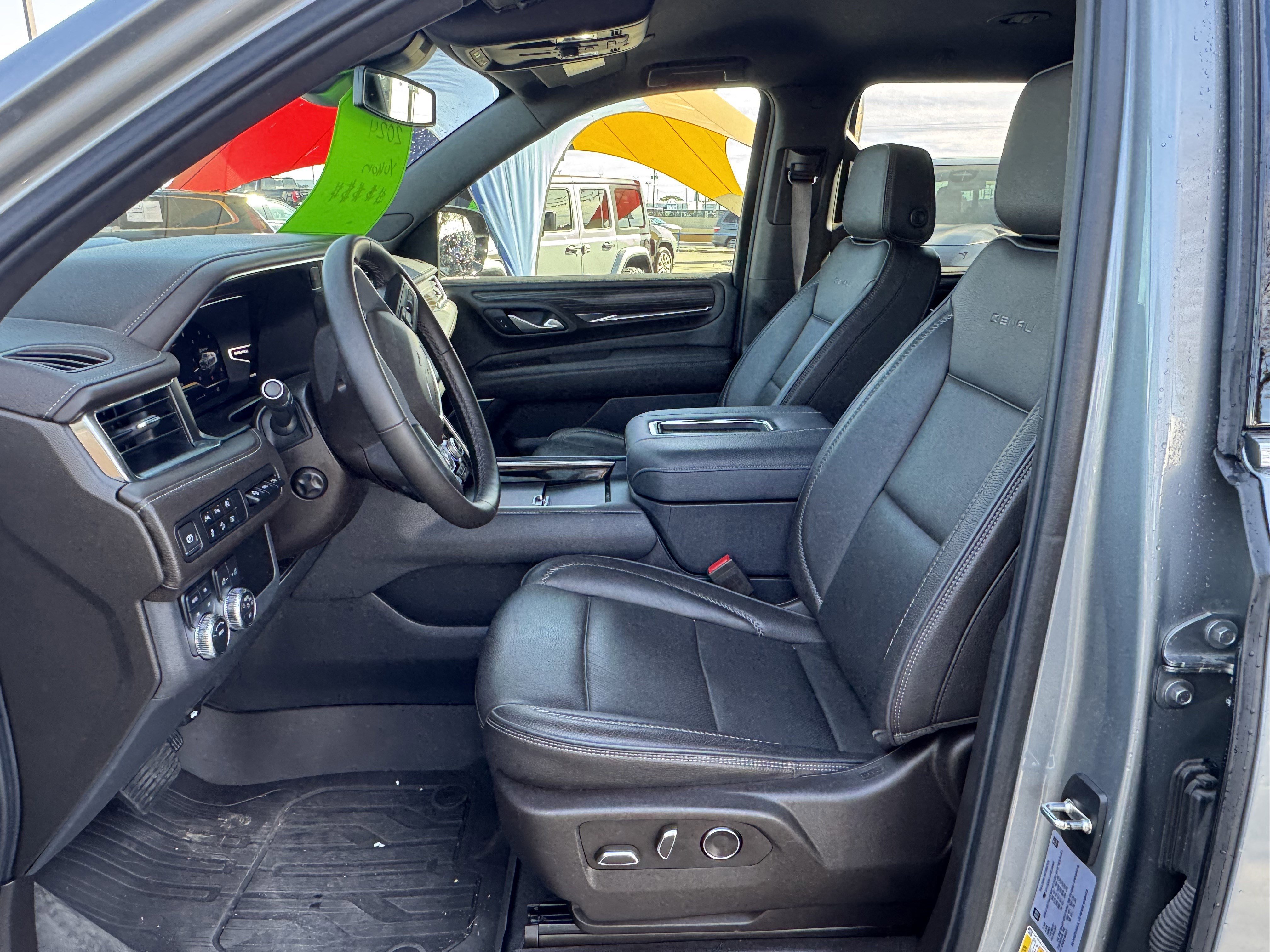 Used 2024 GMC Yukon Denali image 19