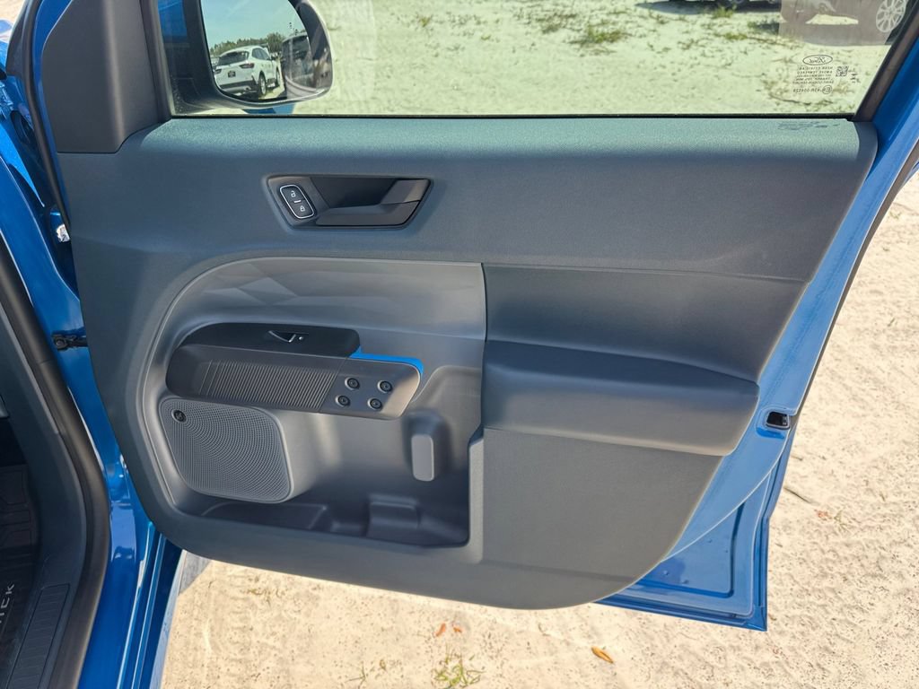 Certified 2025 Ford Maverick Lobo AWD/4WD image 24