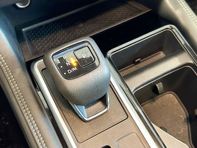 Used 2023 Nissan Pathfinder Platinum AWD/4WD image 15