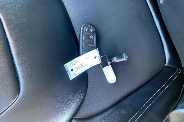 Used 2019 Jeep Cherokee Latitude Plus w/ Cold Weather Group AWD/4WD image 14