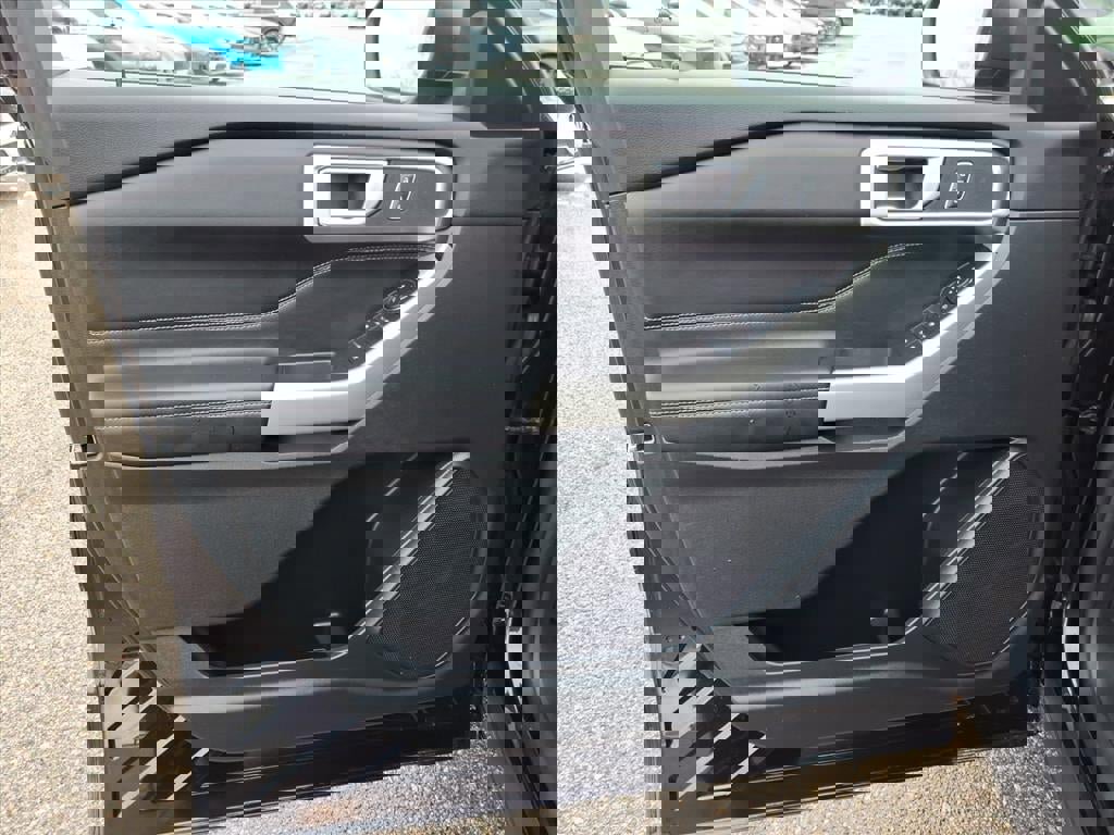 Certified 2023 Ford Explorer XLT w/ Equipment Group 202A image 16
