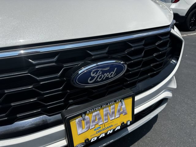 Certified 2023 Ford Escape ST-Line w/ Tech Pack #1 AWD/4WD image 10