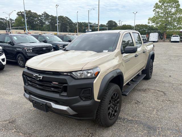 Used 2023 Chevrolet Colorado Trail Boss w/ Advanced Trailering Package AWD/4WD image 1