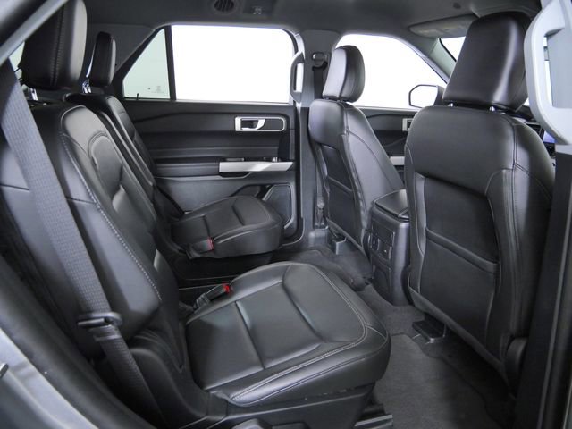 Certified 2024 Ford Explorer XLT w/ Equipment Group 202A AWD/4WD image 15