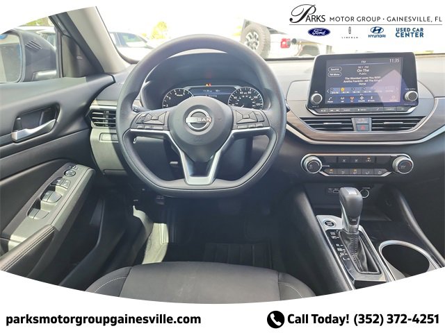 Used 2024 Nissan Altima 2.5 SV image 8