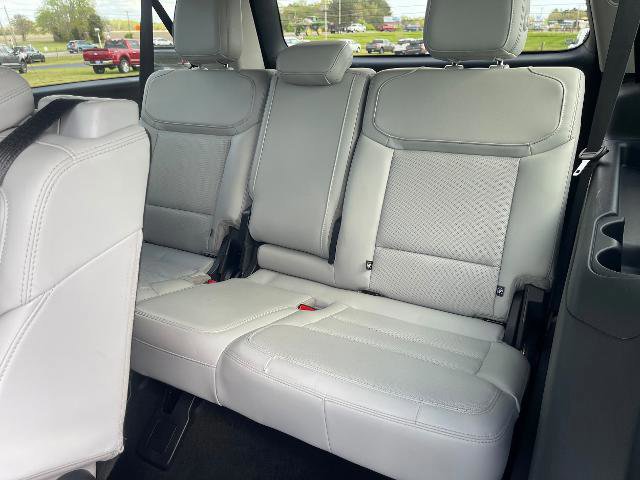 Certified 2025 Ford Expedition Max Platinum image 14