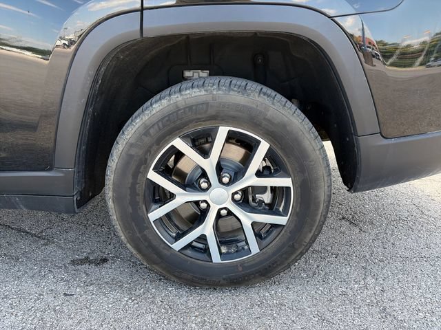 Used 2025 Jeep Grand Cherokee L Limited AWD/4WD image 42