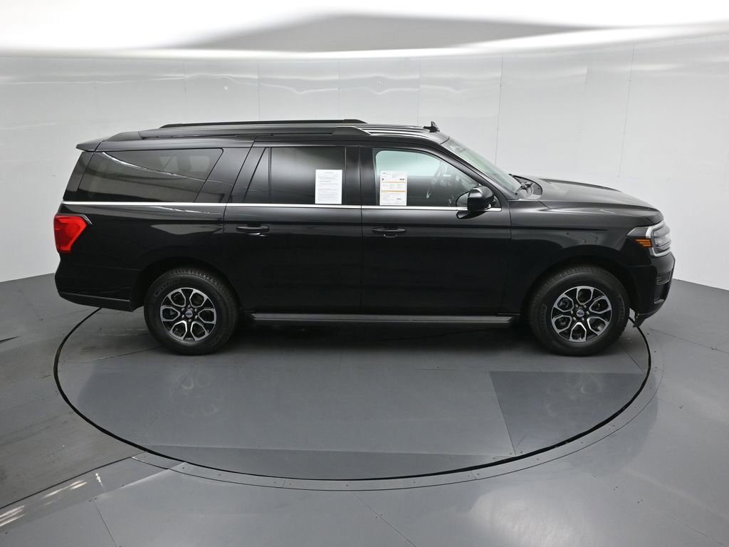Certified 2022 Ford Expedition Max XLT image 9