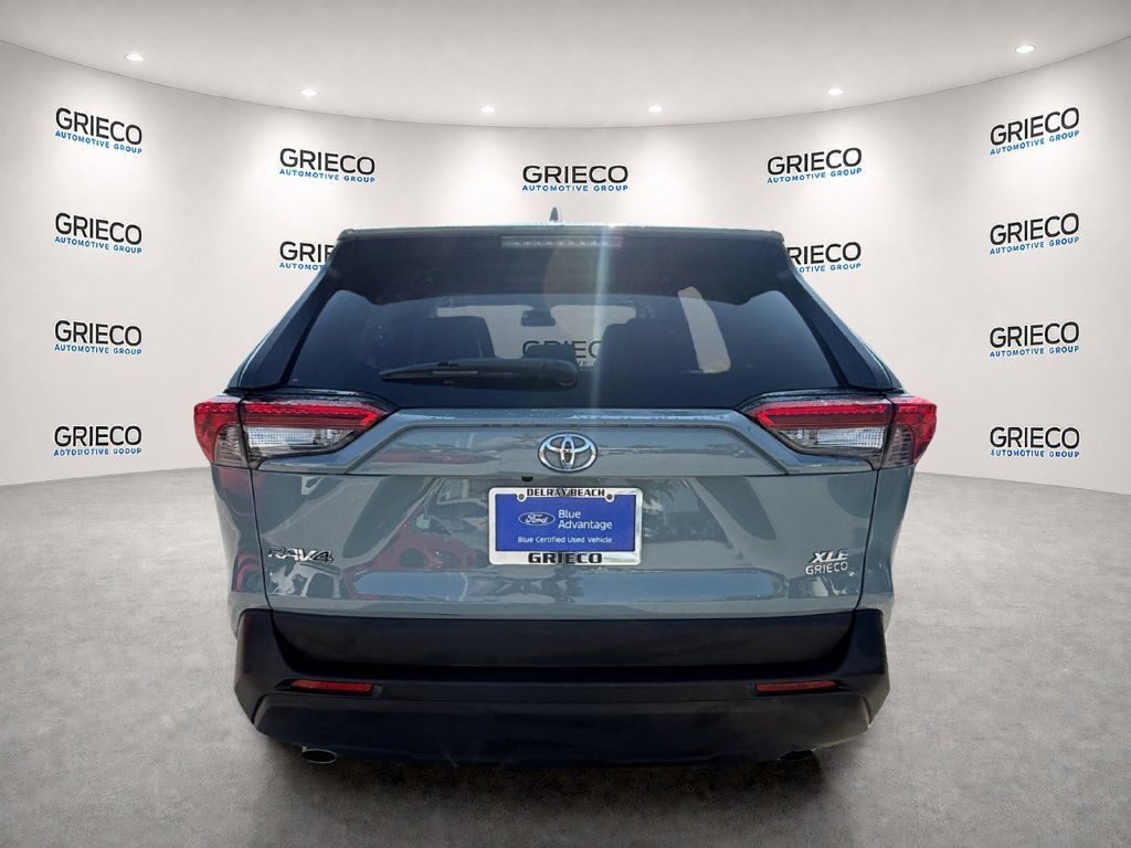 Used 2021 Toyota RAV4 XLE Premium FWD image 6