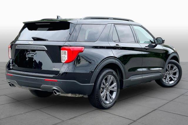 Certified 2022 Ford Explorer XLT w/ Equipment Group 202A AWD/4WD image 13