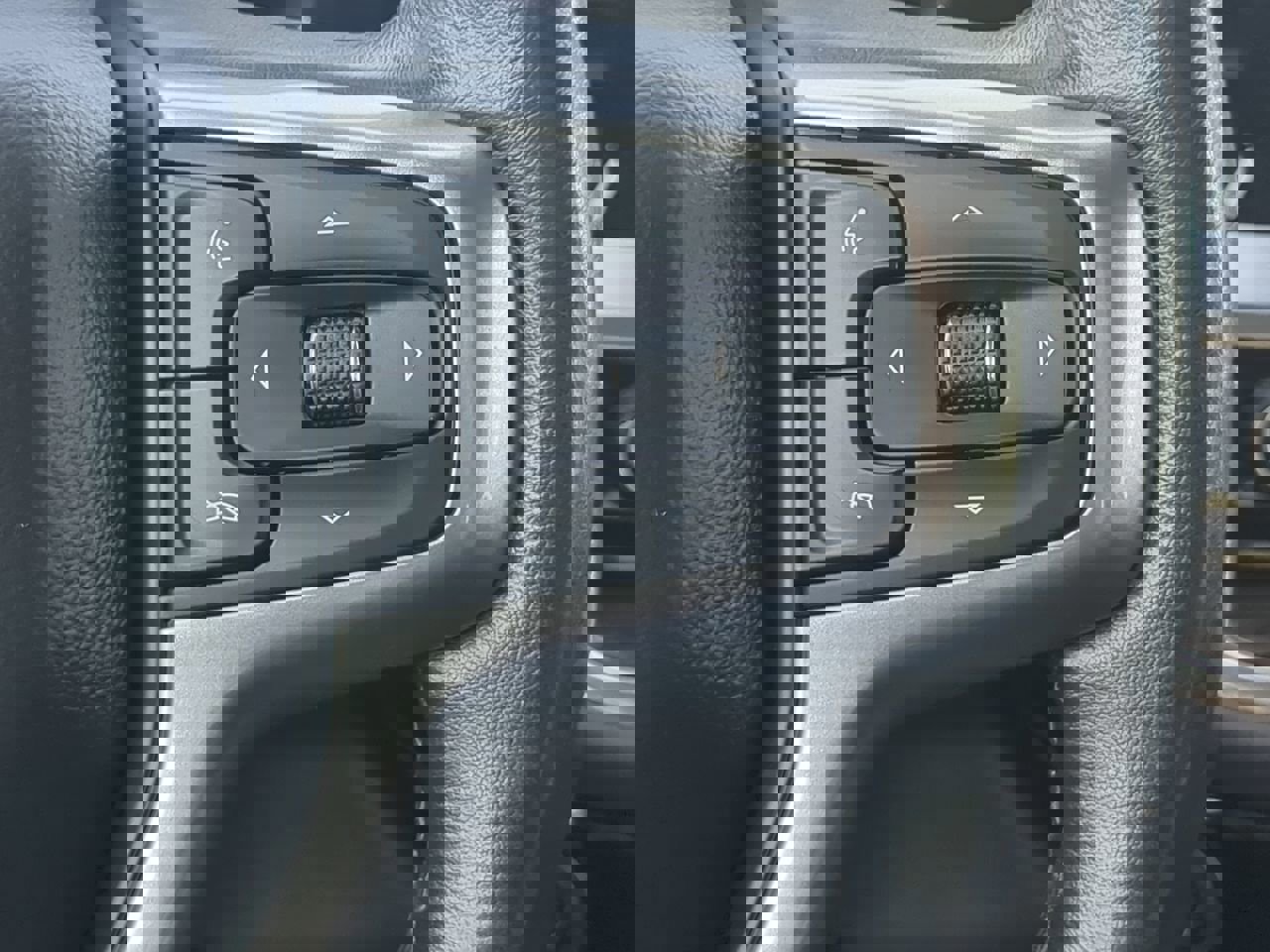 Used 2022 Chevrolet Silverado 1500 LT w/ Protection Package image 24