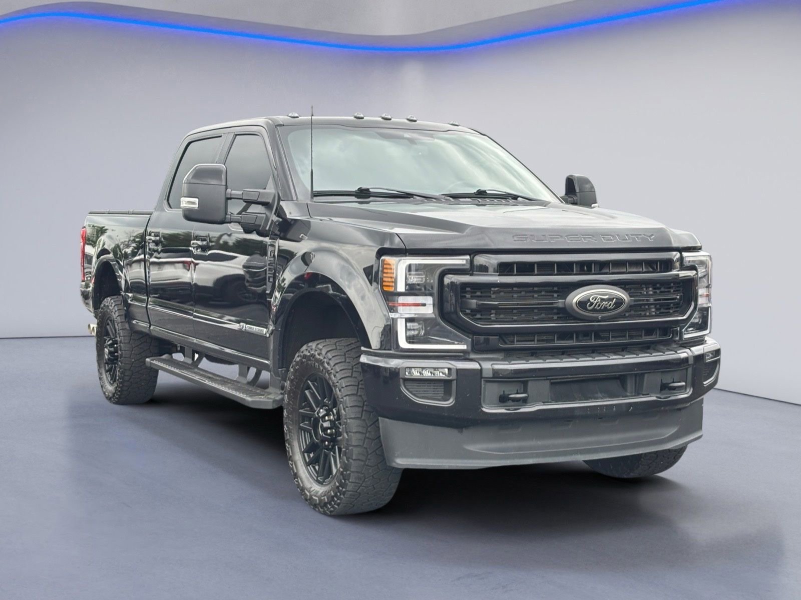 Certified 2022 Ford F250 Lariat w/ Black Appearance Package AWD/4WD image 5