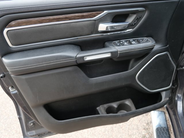 Used 2019 RAM 1500 Laramie AWD/4WD image 14